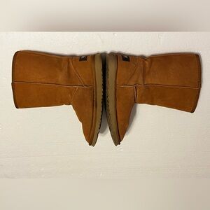 Original Uggs. Size 10w.